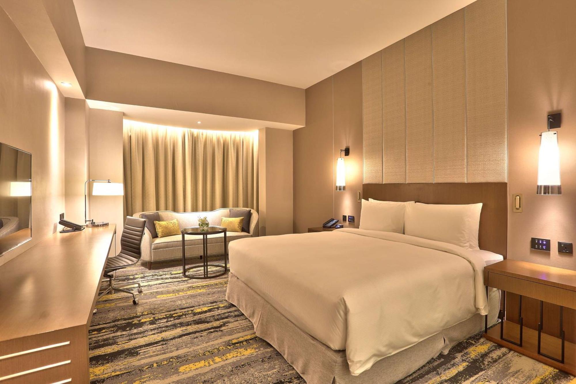 Готель Hilton Кота-Кінабалу Екстер'єр фото Deluxe Room